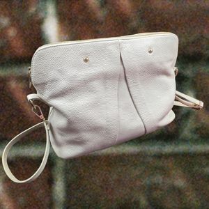 Vera Pelle Italian Leather Beige/Cream Large Shoulder Purse with Gold Hardware